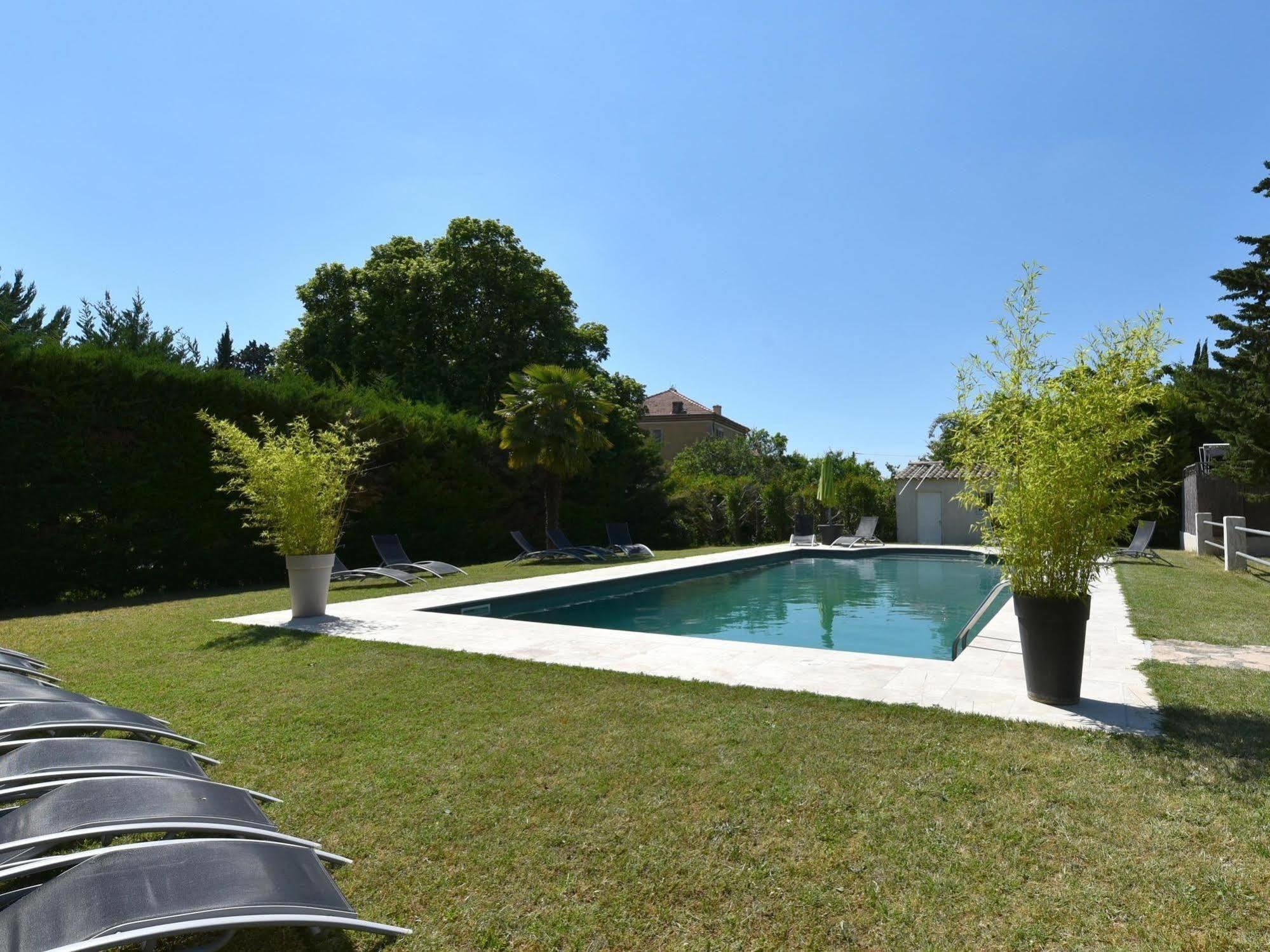 Du Colombier 3*