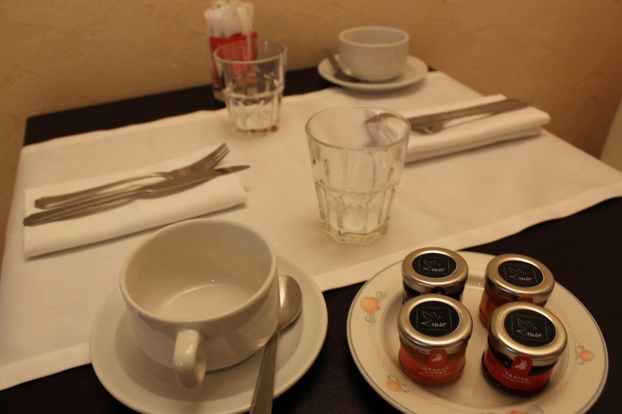 Du Colombier Hotel Cadenet
